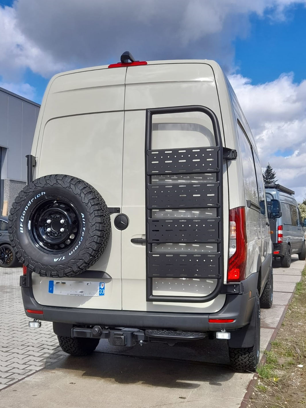 porte roue dutch van parts pour sprinter W907
