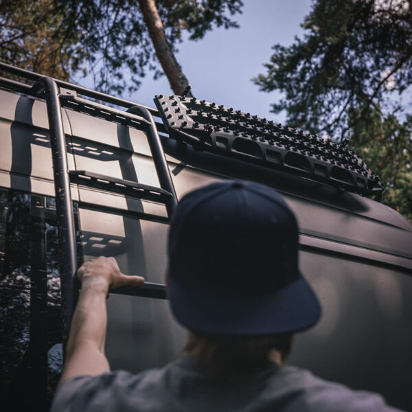 Side Ladder H2 - Image 9